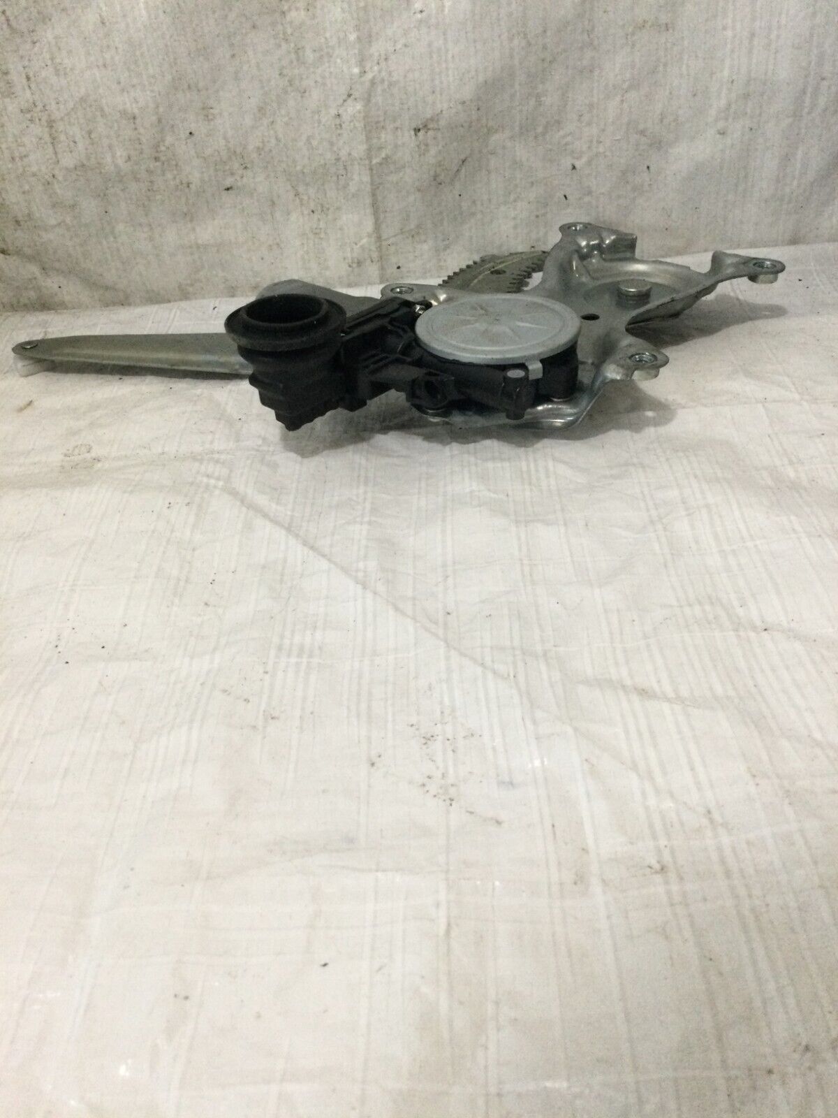 2018 Toyota RAV4 Hybrid Rear left Side Cargo Regulator OEM