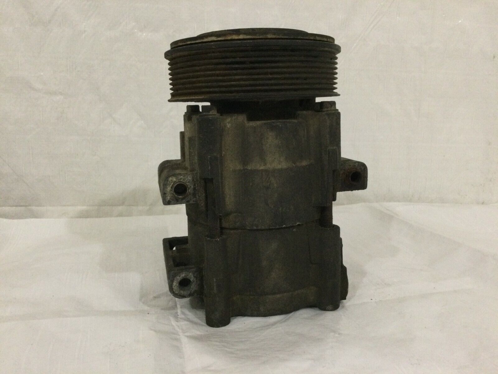 2005-2006 Ford F-350SD 6.0L A/C Compressor 5C34-19D629-AA OEM
