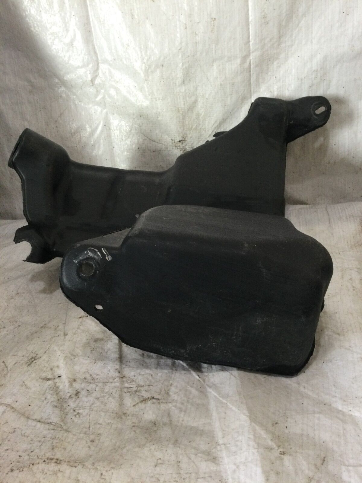 2017 Buick Regal Windshield Washer Reservoir Bottle OEM 13480309 ( DAMAGE TAB )