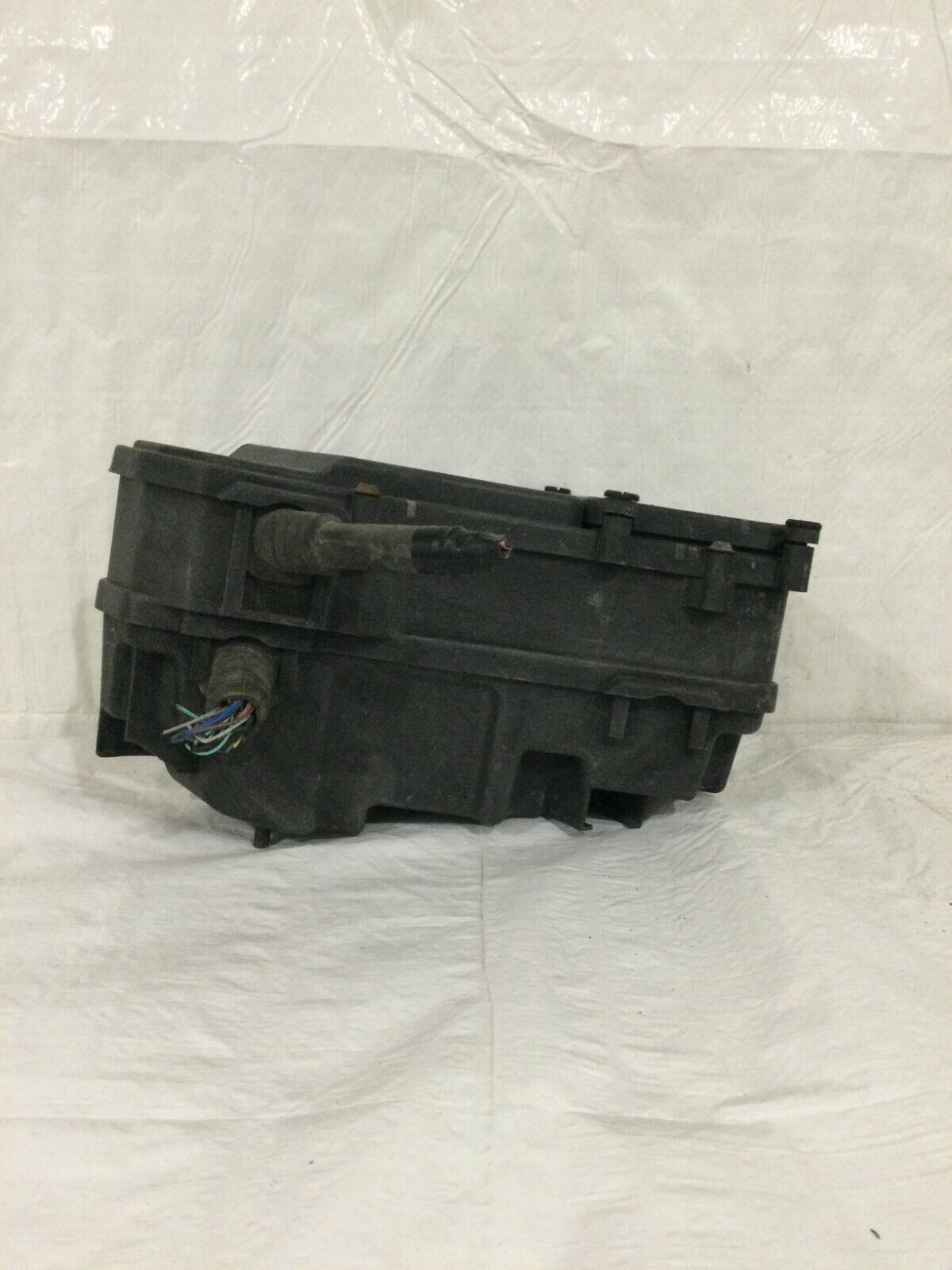 2003-2006 Porsche Cayenne Fuse box module 7L0010338A OEM