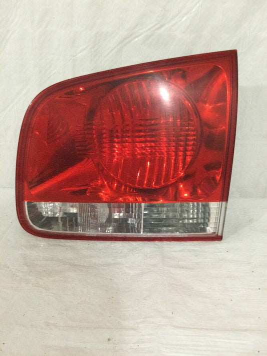 2004-2007 Volkswagen Touareg Right Rear Inner Tail Light Lamp 7L6945094H OEM