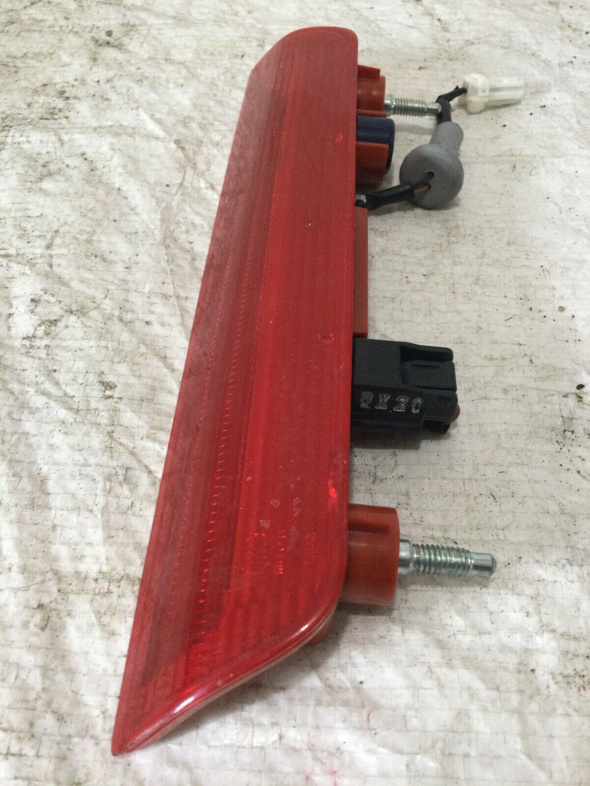 2019 Nissan Rogue SUV Center High Mount Stop Light 3rd Brake Lamp 265904BA0A OEM