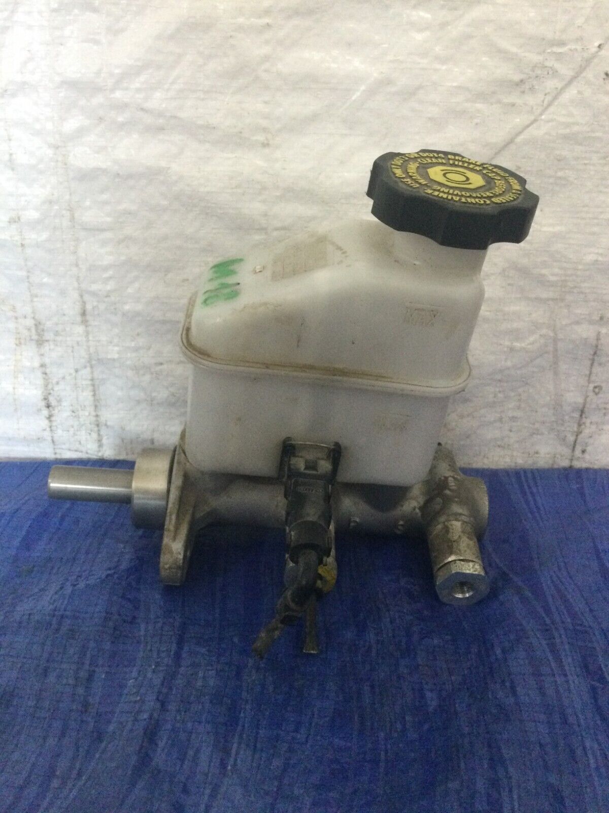 2007 Hyundai Elantra Master Brake Cylinder W/ Reservoir OEM