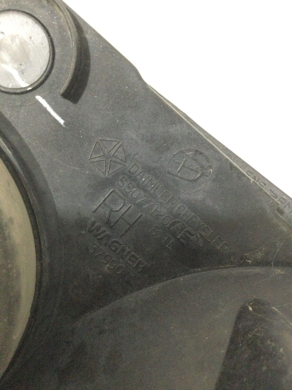 2003-2005 Dodge Ram 1500 Headlight Right Passenger Side RH OEM 55077121AE