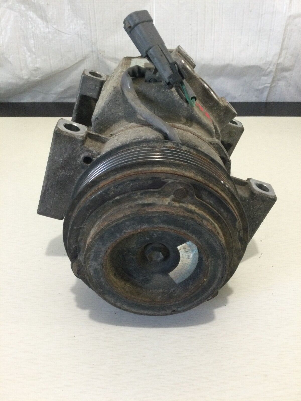 2006 GMC Sierra 2500HD 6.6L Turbo Diesel A/C Compressor OEM