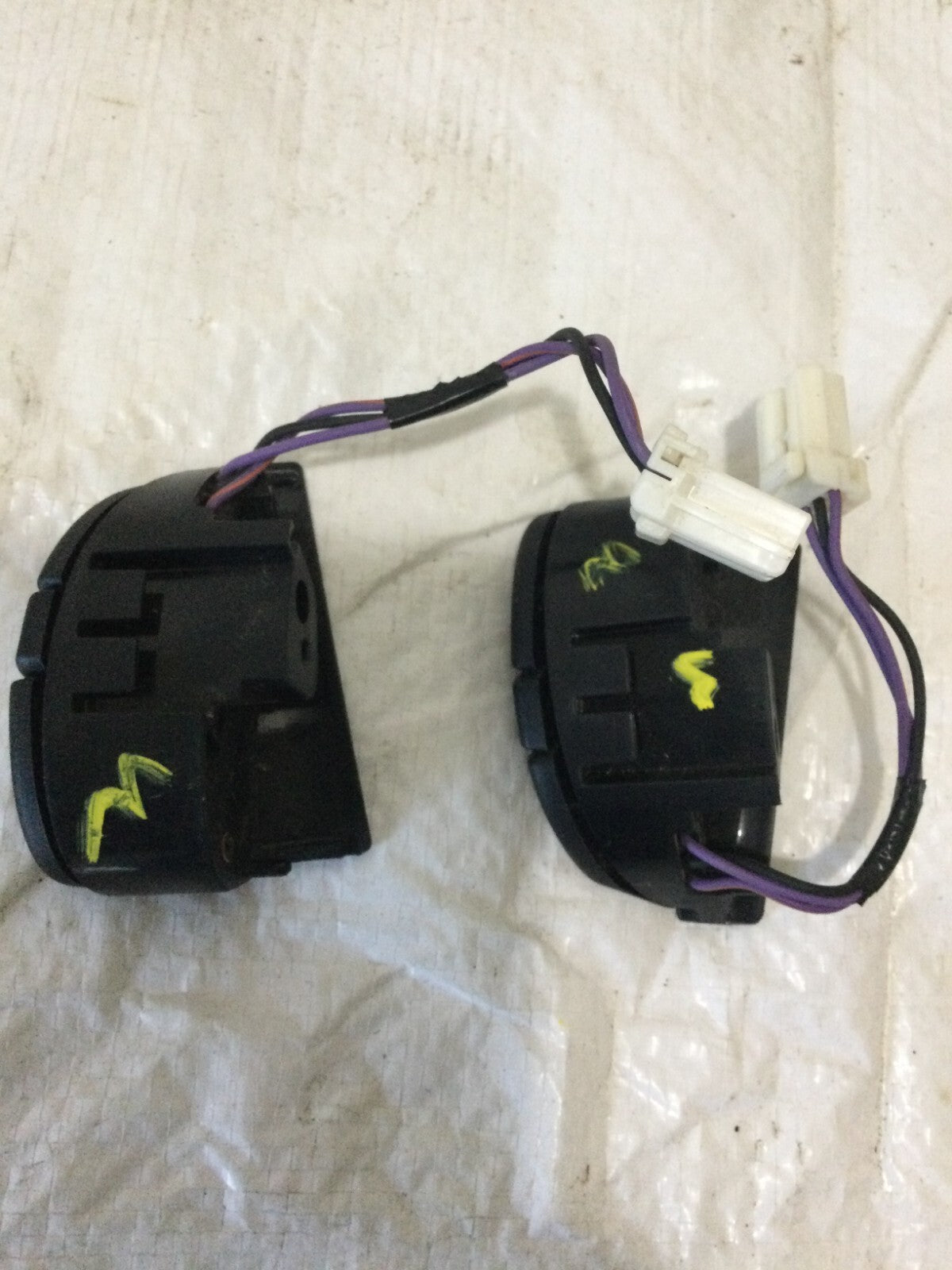 2005 Dodge Ram 1500 Steering Wheel Switch Assembly OEM