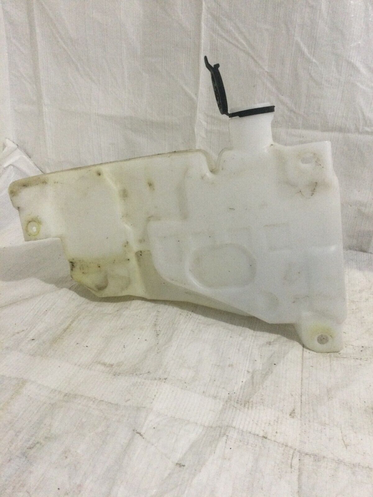 2019-2022 GMC Sierra 1500 Windshield Washer Flood Reservoir Bottle 84458191 OEM