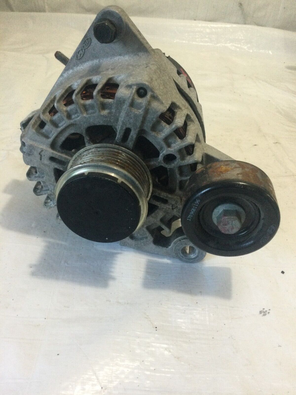 2017 Hyundai Elantra Alternator Motor OEM 2627727