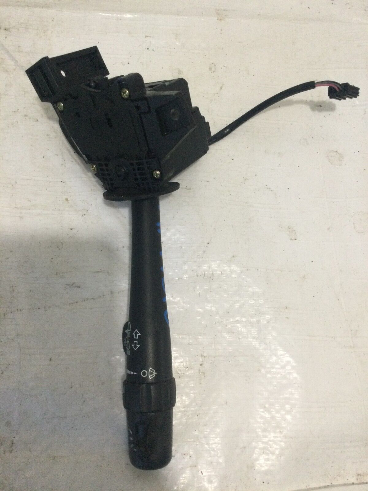 2007  2014  Cadillac Escalade Wiper Switch  OEM 26128583