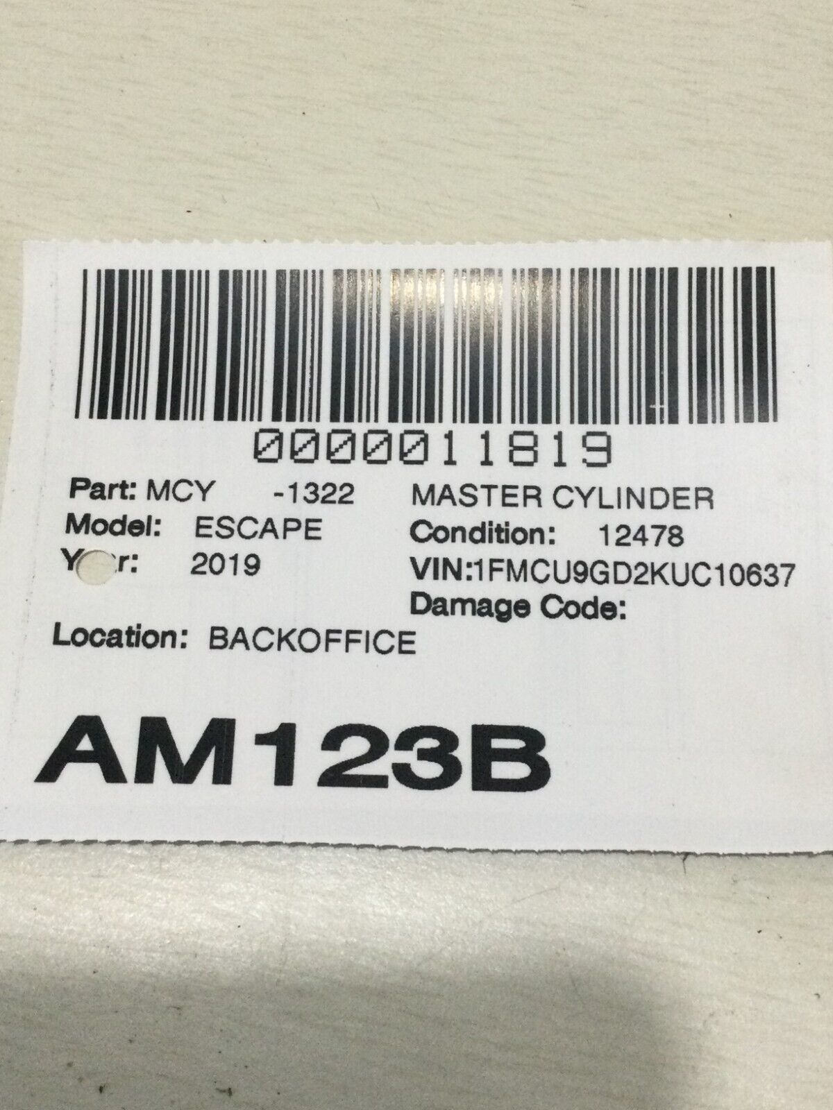 2019 Ford Escape Vacuum Brake Booster Master Cylinder W/ Reservoir OEM