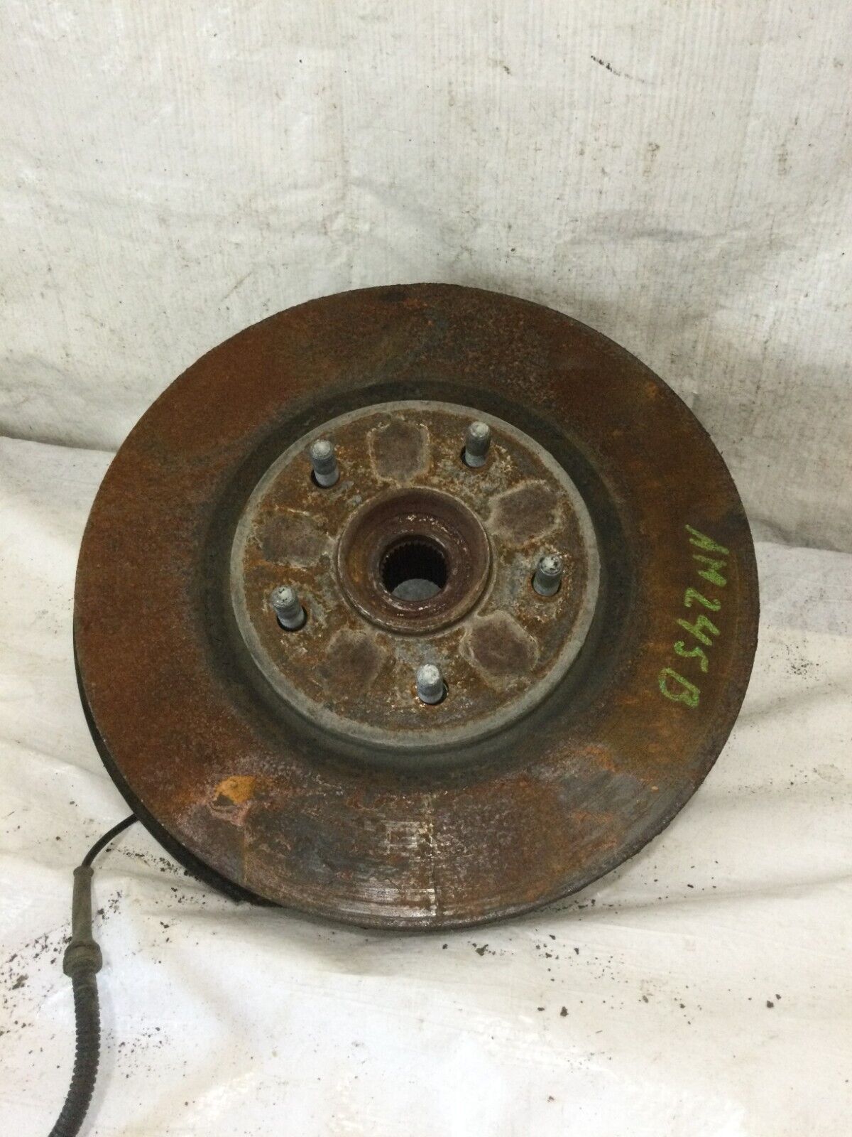 2017 Dodge Grand Caravan Front Right Spindle Knuckle Bearing Hub OEM