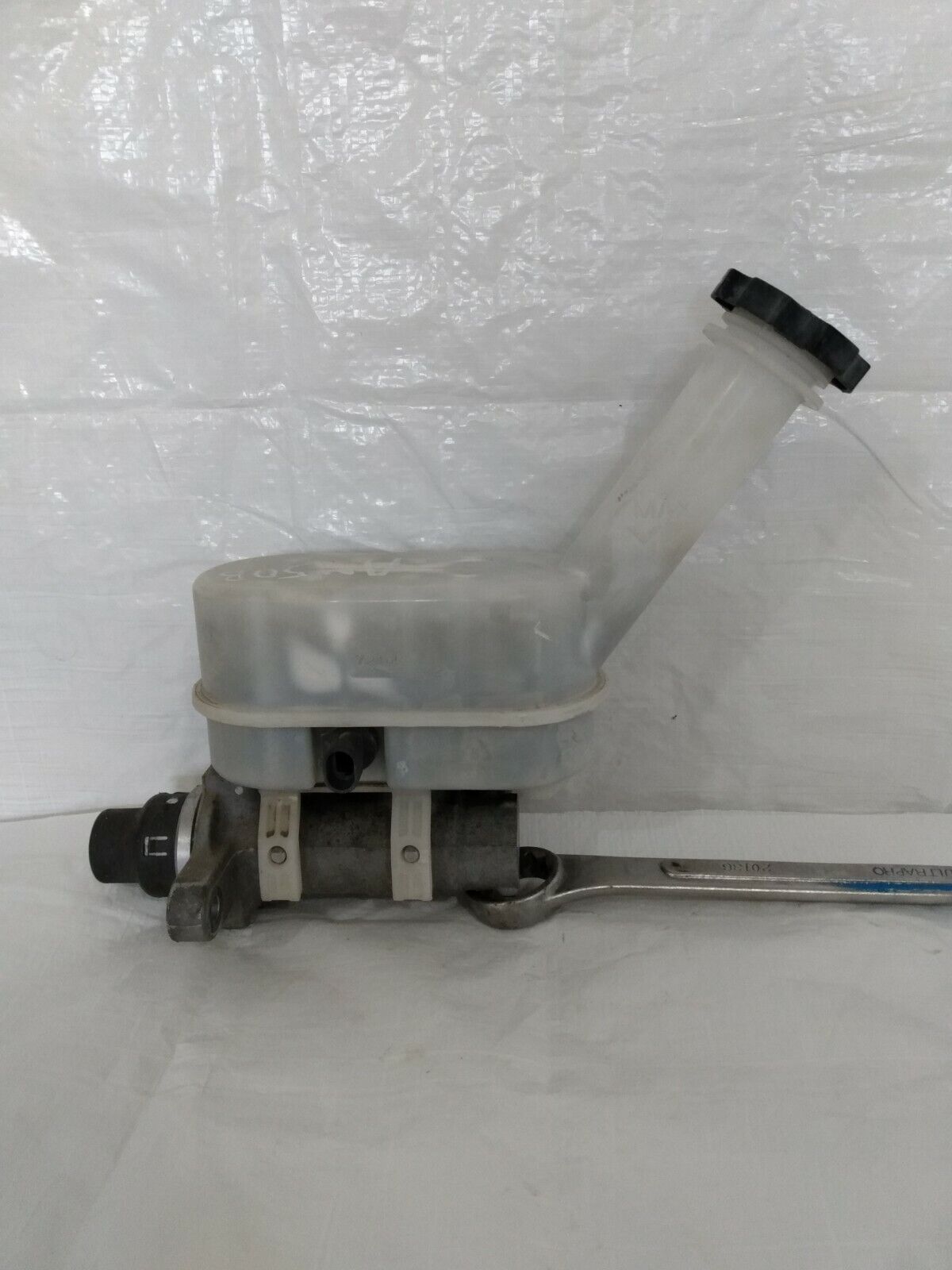2007 GMC Acadia Master Power Brake Cylinder W/ Reservoir 