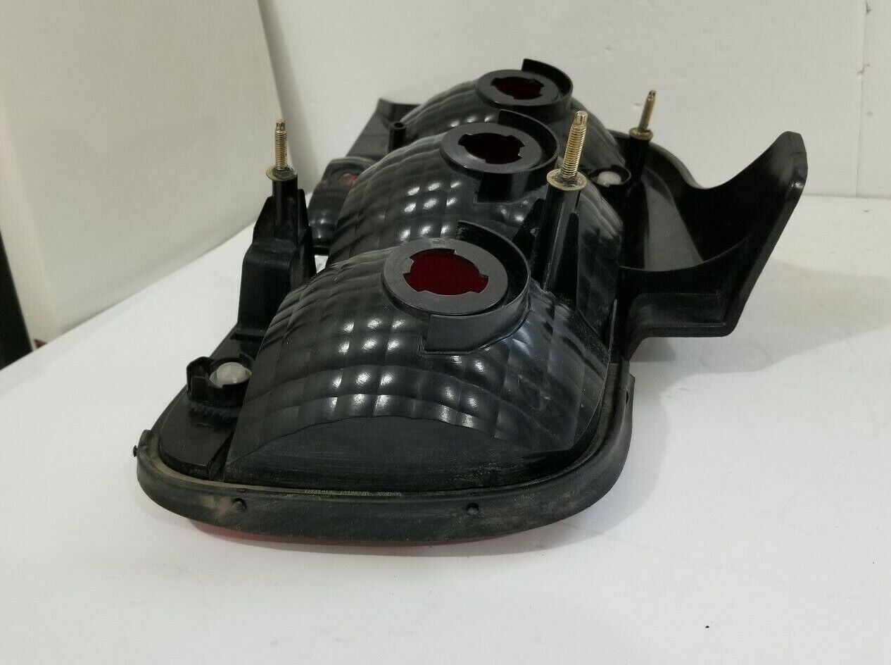 2005-2009 Ford Mustang Tail Light Lamp Left Driver Side LH OEM