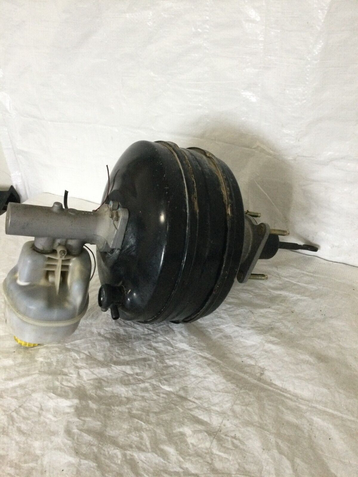 2004 Dodge Ram 1500 Power Brake Booster W/ Reservoir OEM 52110250AF 5.7L