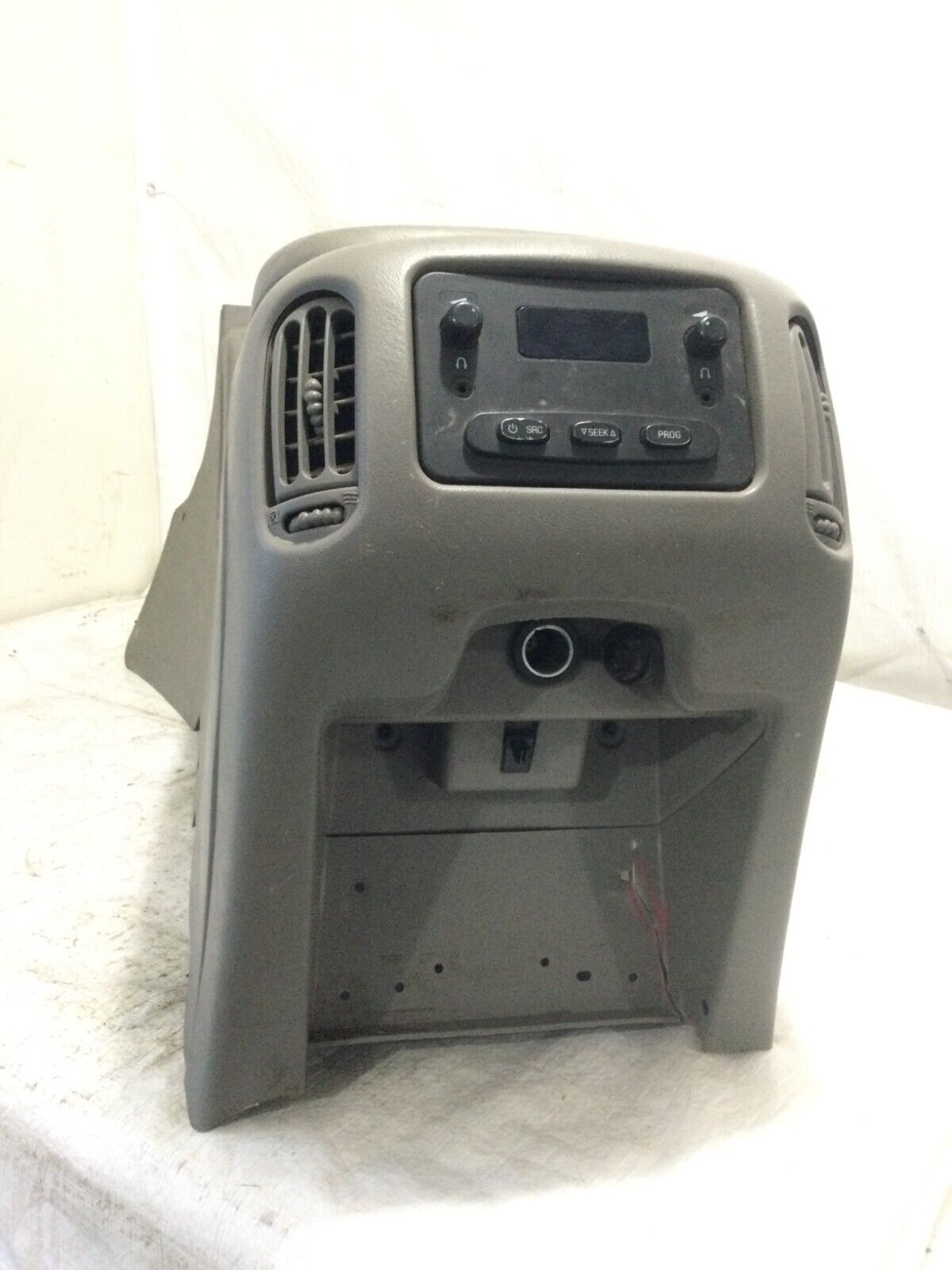 2006 GMC Sierra 2500HD Front Floor Center Console Cubby W/ Rear Climate Control