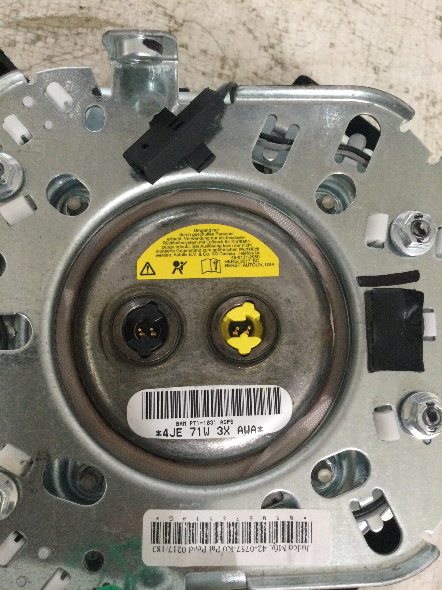 2017 Dodge Caravan Air Bag Driver Left Steering Wheel Mounted P/N:P1QK29DX9AH